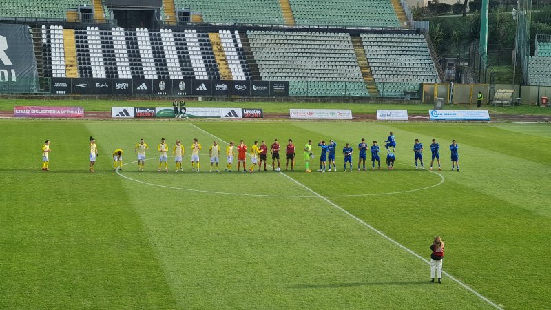 Siena, che delusione al Franchi: gol falliti, rigore sbagliato e il Seravezza ne approfitta